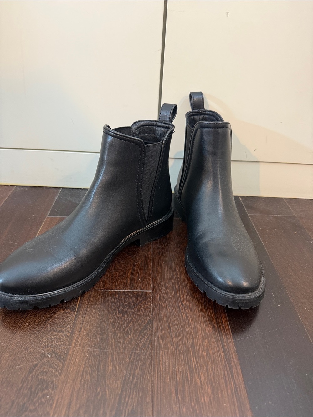 Steve Madden Black Leather Chelsea Boots